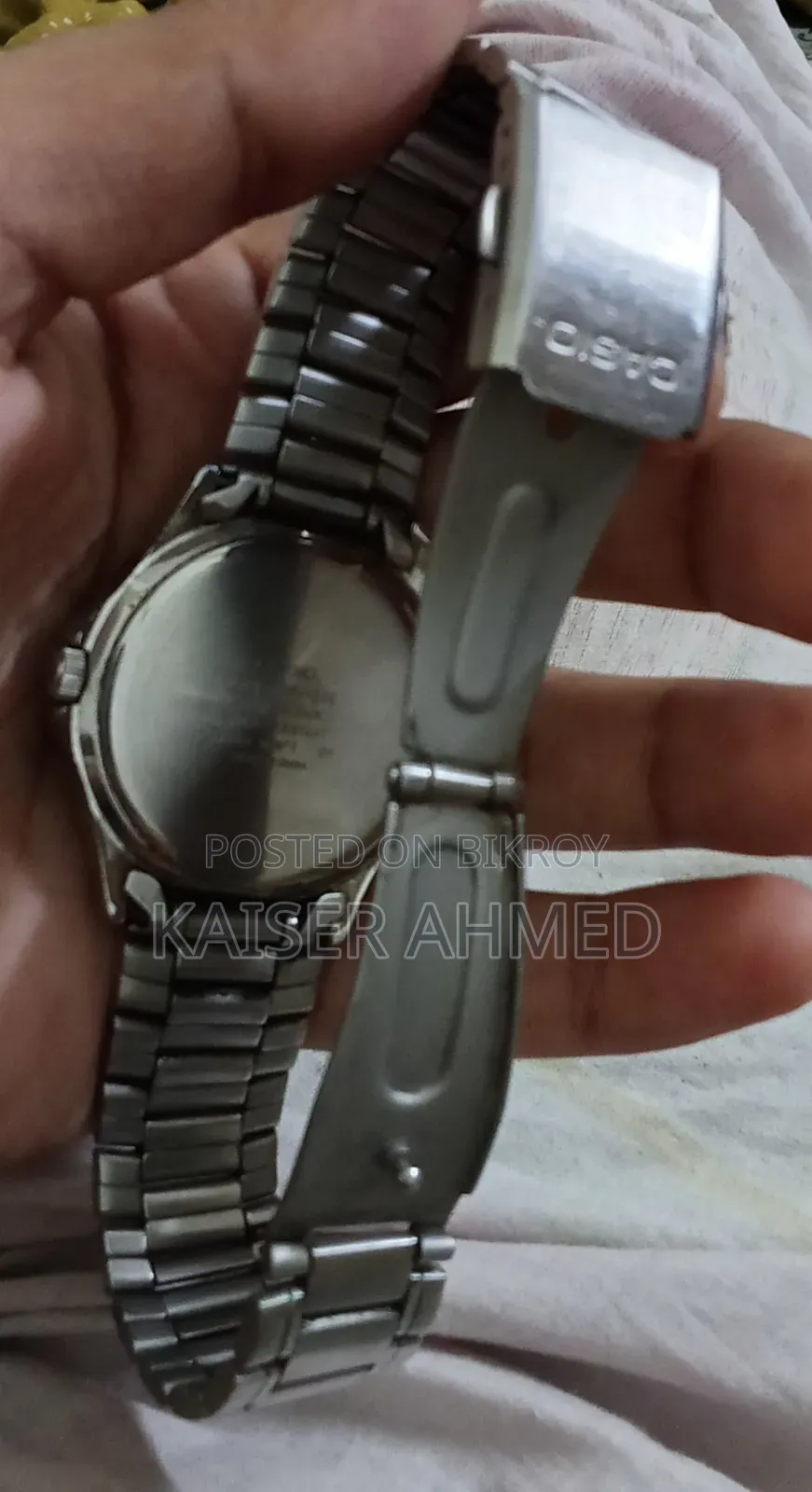 সম্পূর্ণ ফ্রেশ ঘড়ি