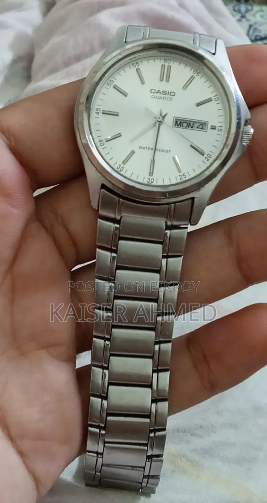 সম্পূর্ণ ফ্রেশ ঘড়ি