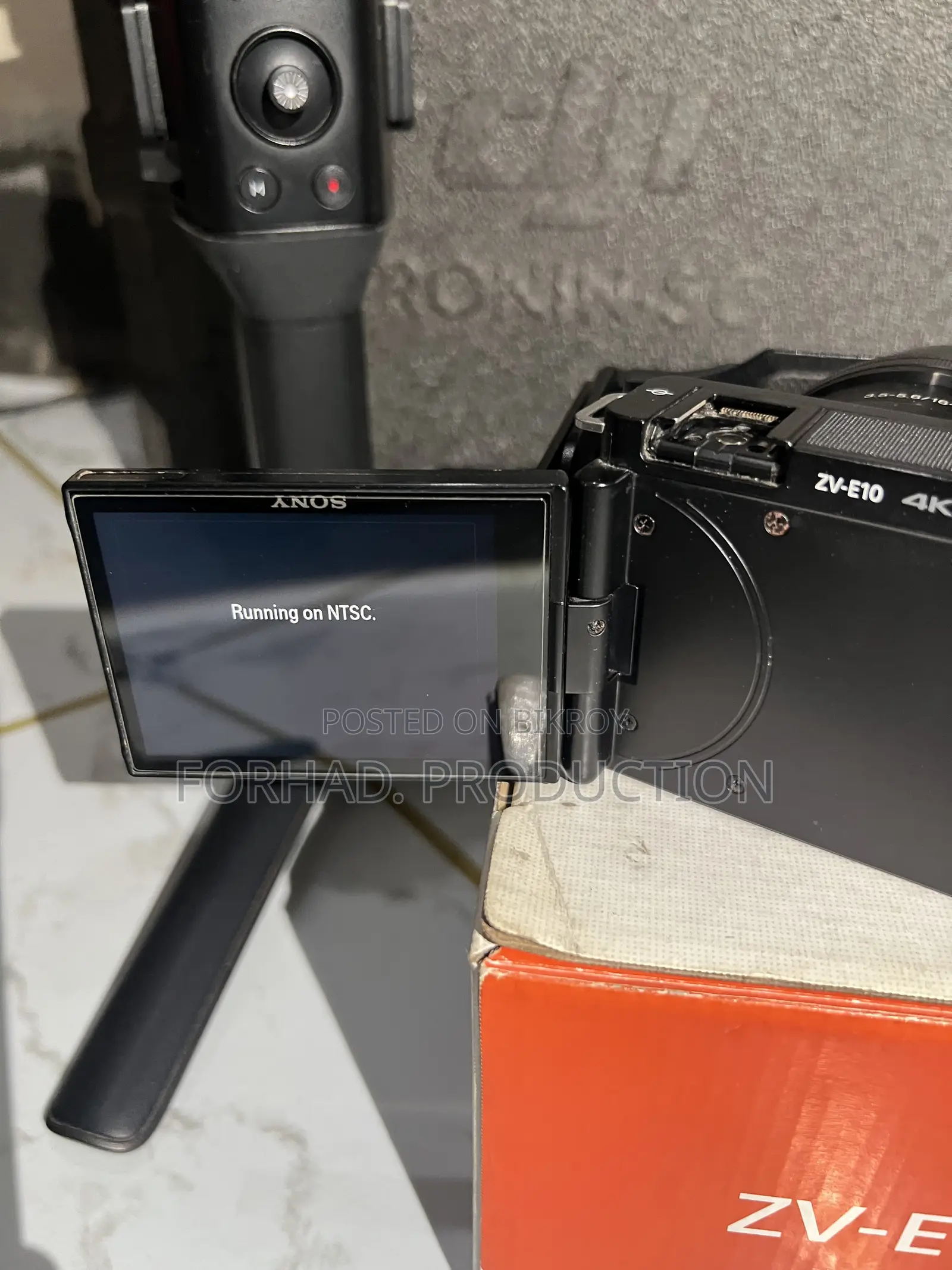 Sony ZVE10 With 3.5-5.6/16-50 Kit Lens and DJI RONIC SC Gimbal