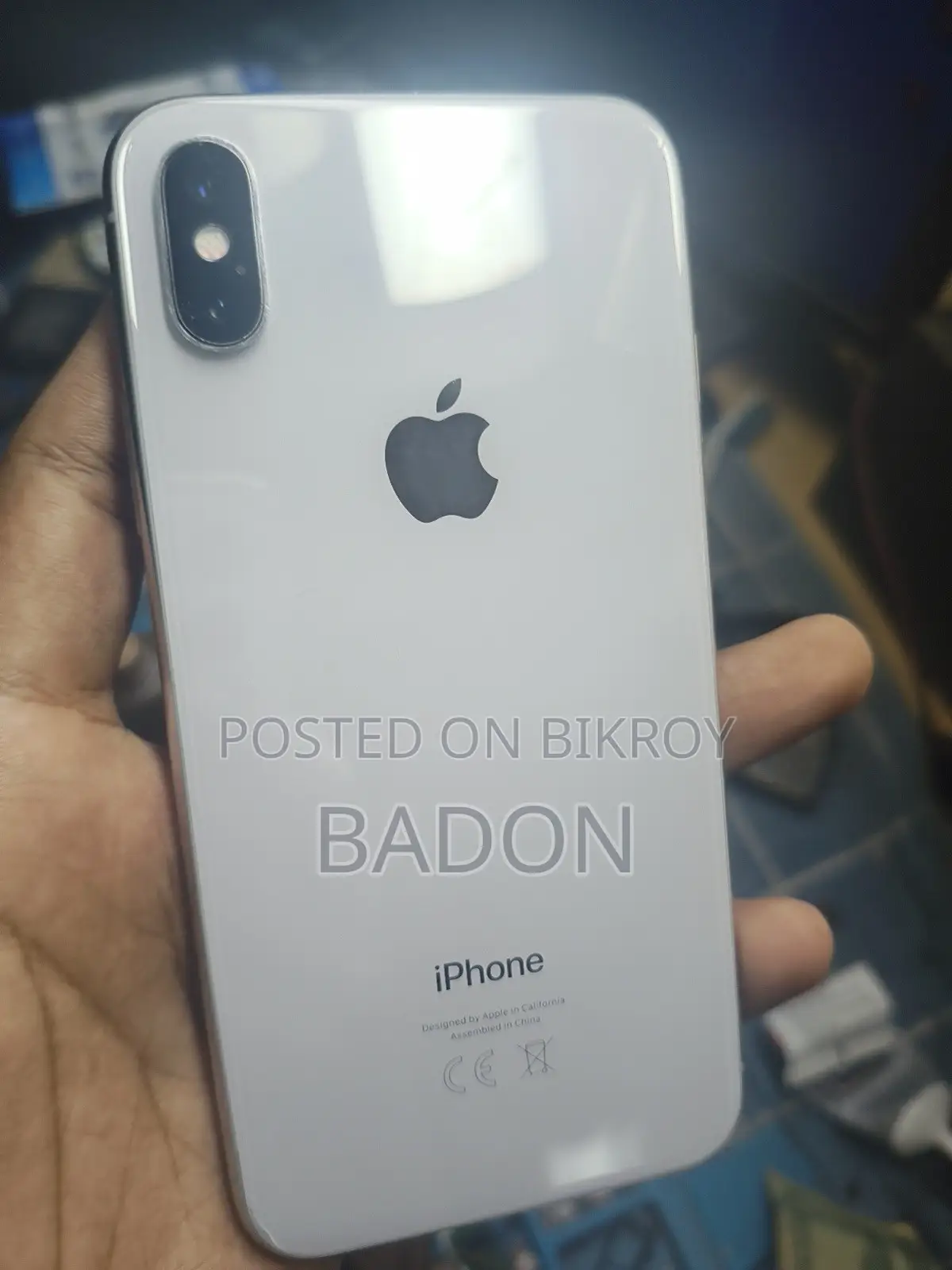 অ্যাপল আইফোন এক্স ৬৪ জিবি হোয়াইট