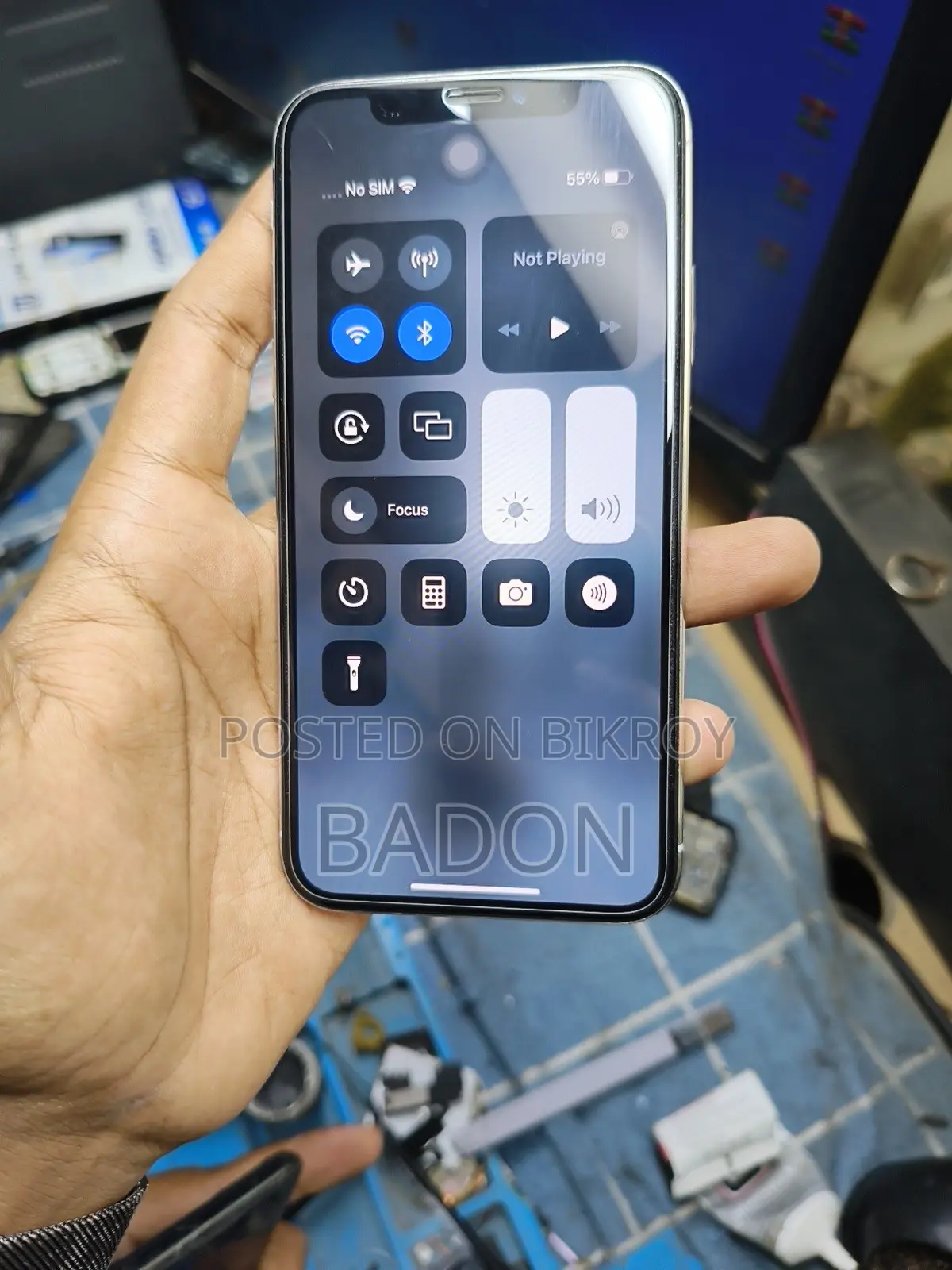 অ্যাপল আইফোন এক্স ৬৪ জিবি হোয়াইট