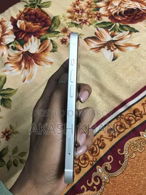 New Apple iPhone 13 128 GB White