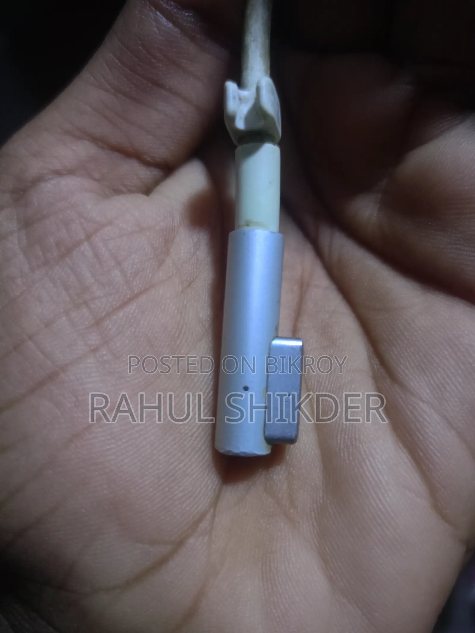 ৬০ ওয়াট ম্যাগসেফ পাওয়ার অ্যাডাপ্টর