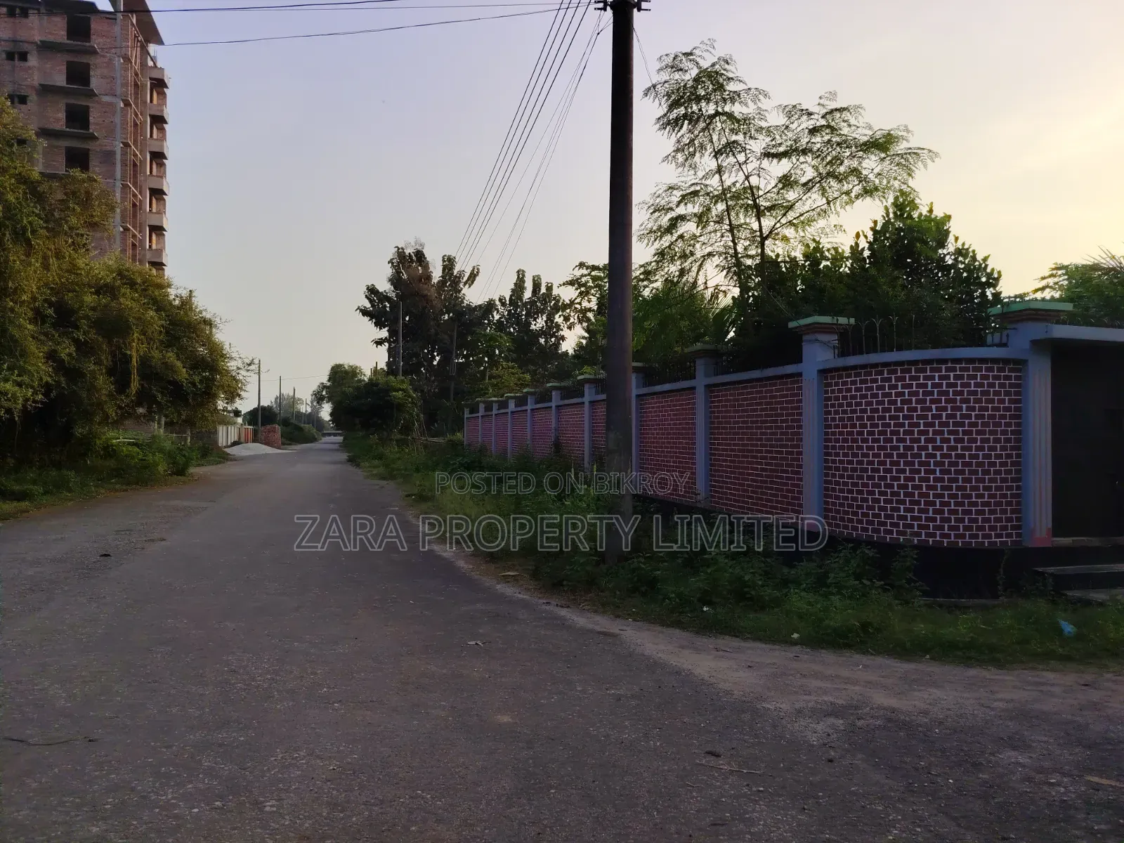 Corner South Facing 3 Katha Plot in Sector 20