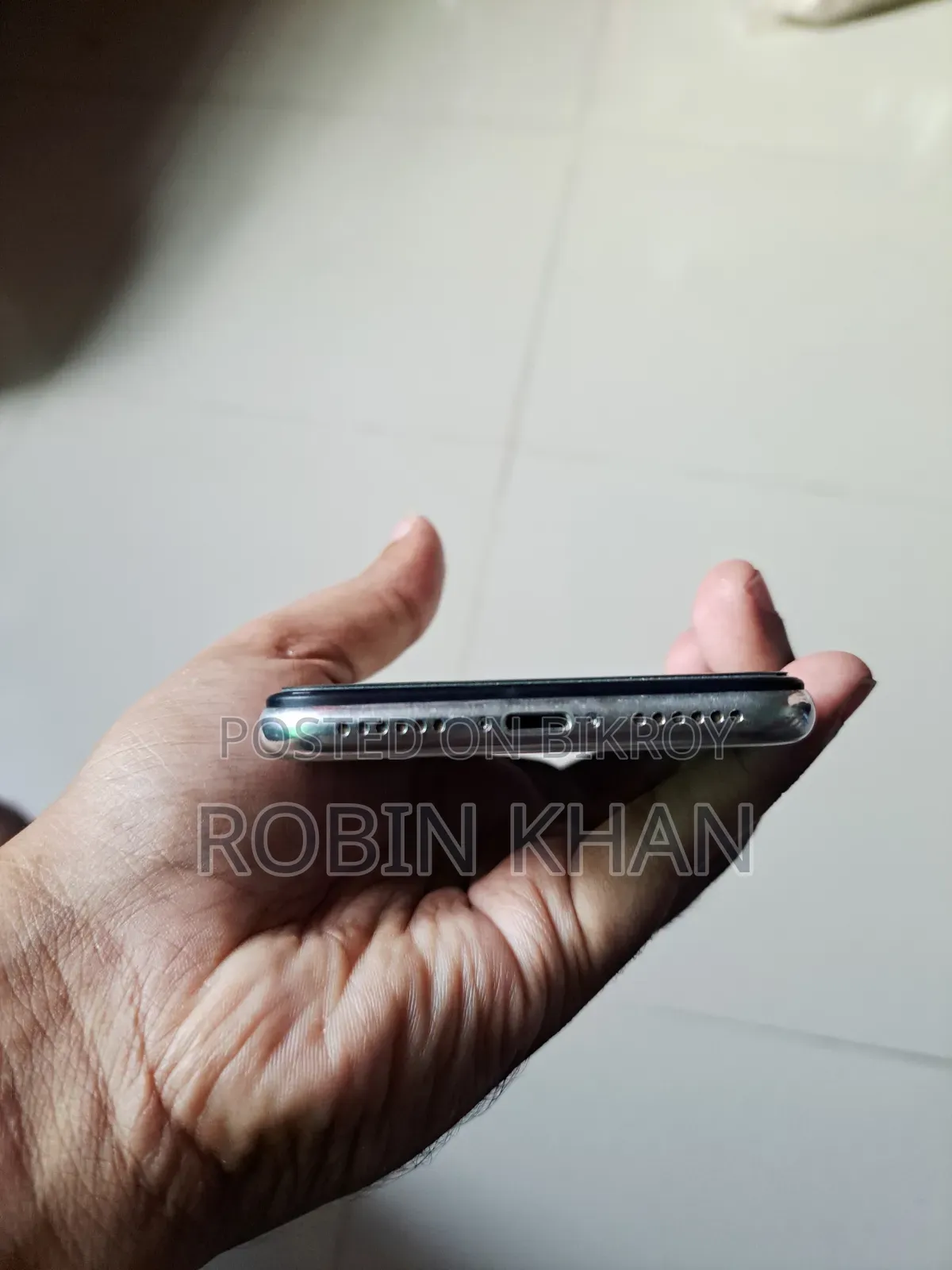 অ্যাপল আইফোন এক্স ২৫৬ জিবি হোয়াইট