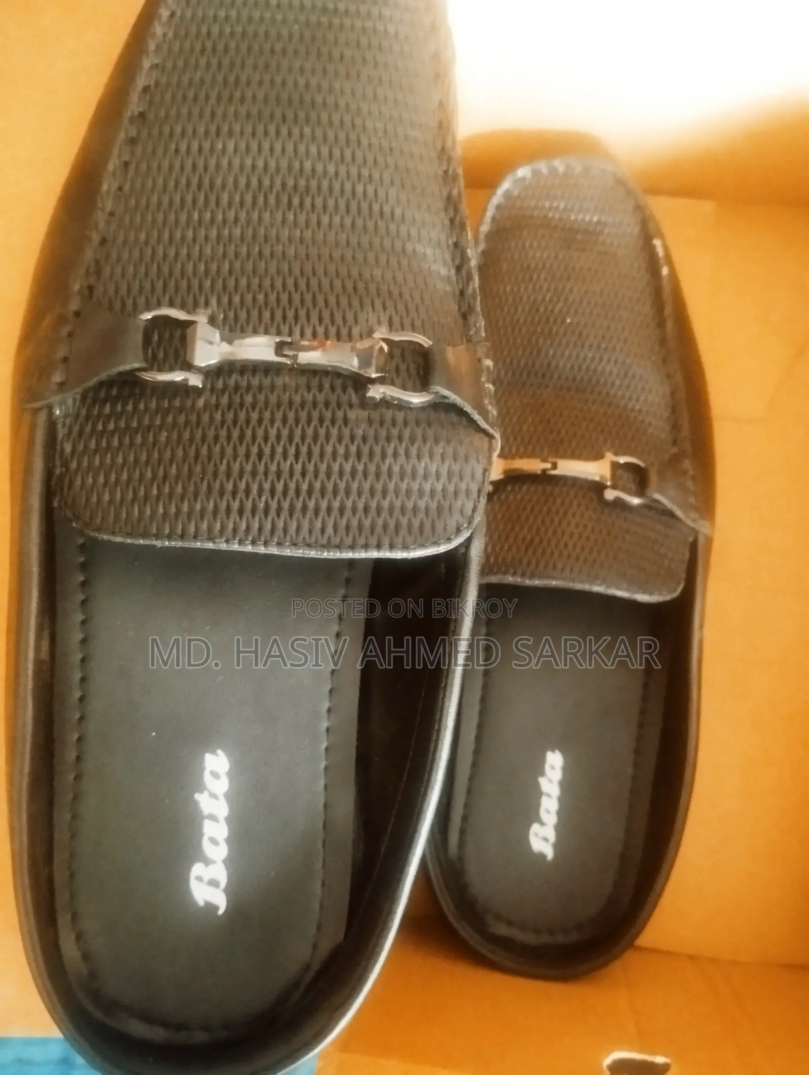 বাটা ক্যাজুয়াল জুতো (প্রায় নতুন, সাইজ ৯)