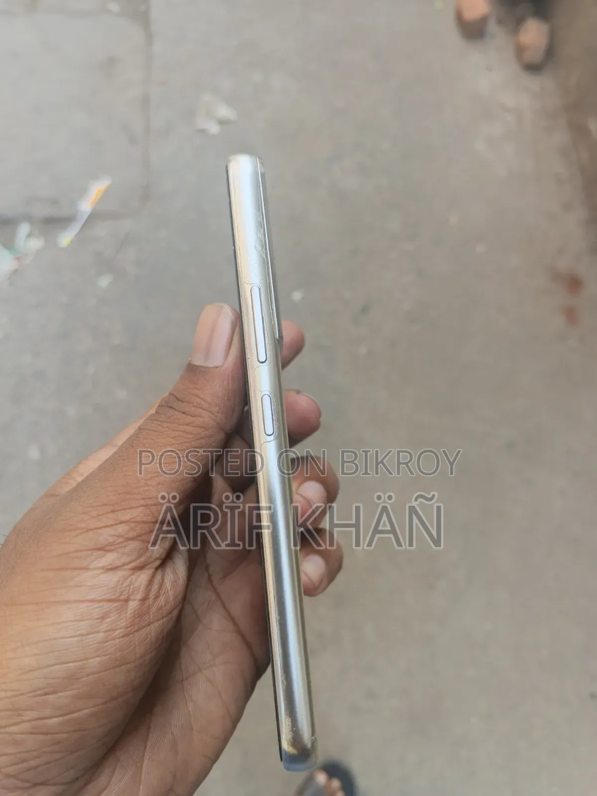 স্যামসাং গ্যালাক্সি এস২২ ৫জি ১২৮ জিবি হোয়াইট