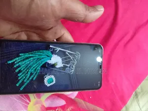 Vivo Y17 64 GB Gold