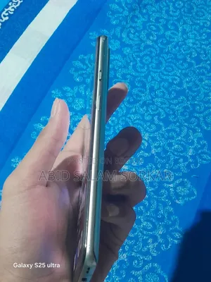 ওয়ানপ্লাস ৯আর ২৫৬ জিবি