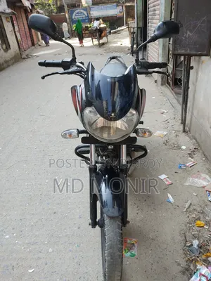 বাজাজ ডিসকভার ১০০ ২০১৮ কালো