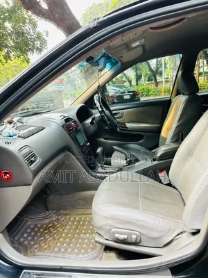 নিসান সেফিরো ২০০১ কালো