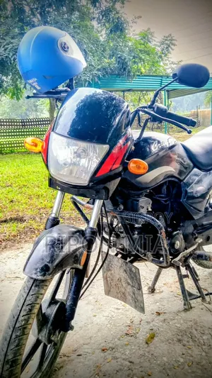 ওয়ালটন ক্রুজ ২০১৬ কালো