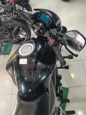 সুজুকি জিক্সার ২০২৩ ব্ল্যাক