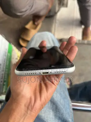 Apple iPhone XR 64 GB White