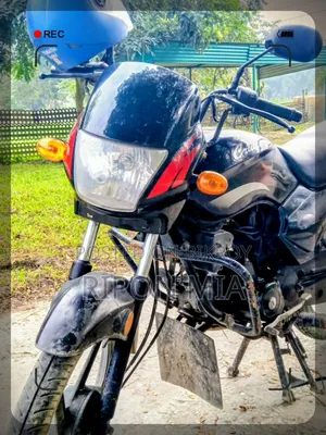 ওয়ালটন ক্রুজ ২০১৬ কালো