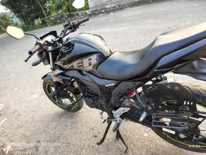 সুজুকি জিক্সার ২০২৫ ব্ল্যাক