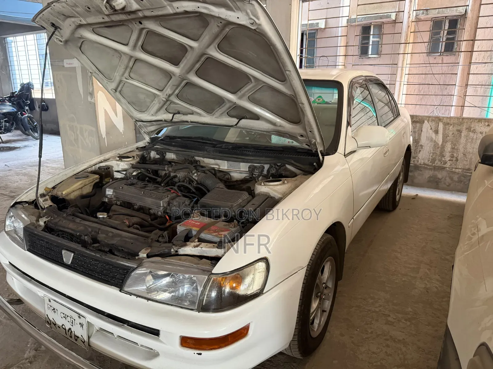 Toyota Corolla Sedan 1992 White