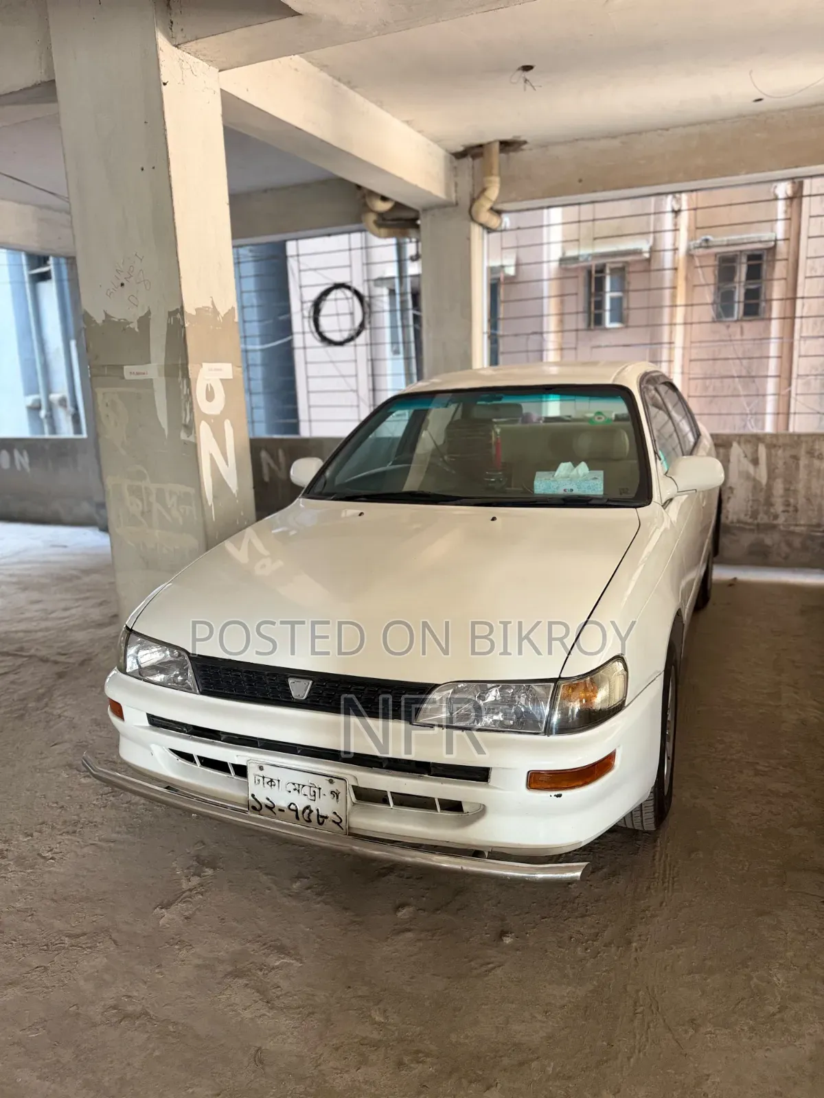 Toyota Corolla Sedan 1992 White
