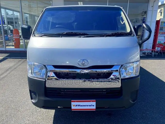 Toyota HiAce 2022 Silver