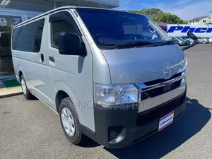 Toyota HiAce 2022 Silver