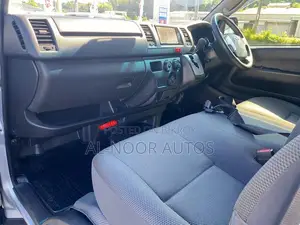 Toyota HiAce 2022 Silver