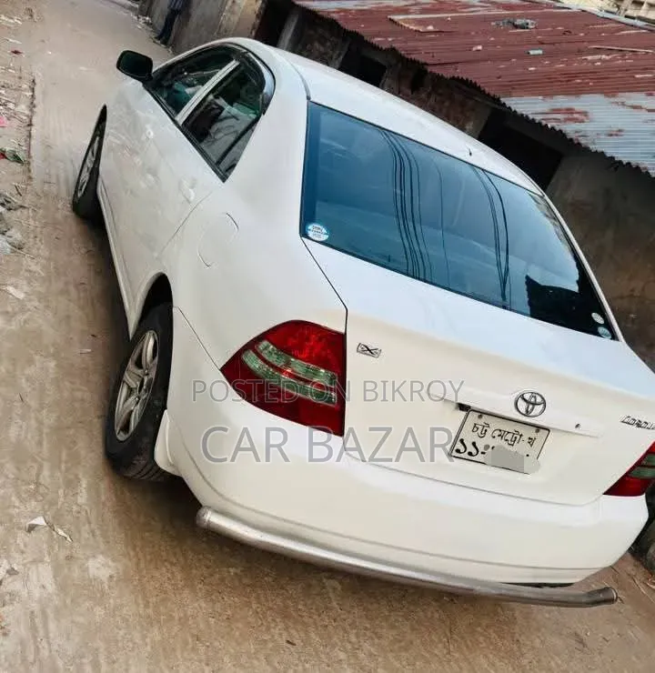 Toyota Corolla Sedan Automatic 2004 White
