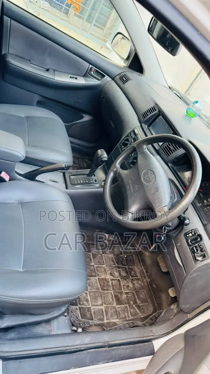 Toyota Corolla Sedan Automatic 2004 White