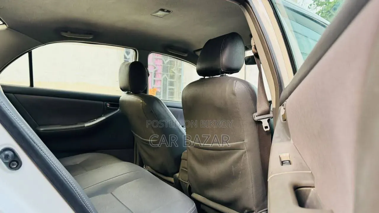 Toyota Corolla Sedan Automatic 2004 White