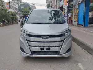 Toyota Noah 2.0 FWD (8 Seater) 2021 Silver