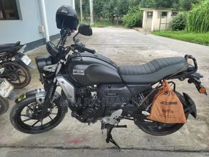 ইয়ামাহা এফজেডএক্স ২০২৪ কালো