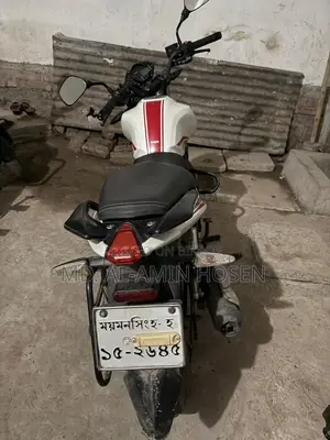 কিওয়ে আরকেএস ১২৫ ২০১৯ সাদা