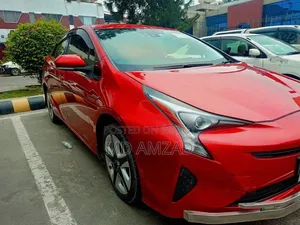 Toyota Prius 4dr Hatchback (1.8L 4cyl gas/electric hybrid CVT) 2016 Red