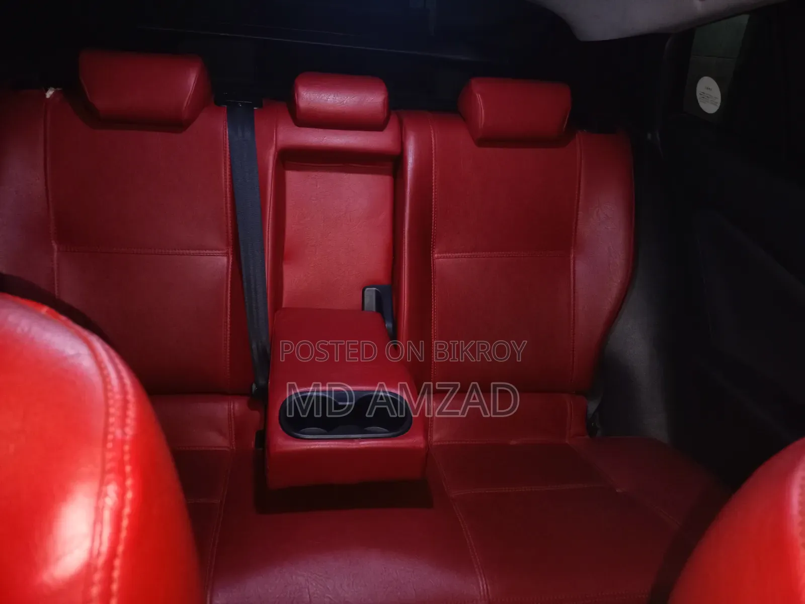Toyota Prius 4dr Hatchback (1.8L 4cyl gas/electric hybrid CVT) 2016 Red