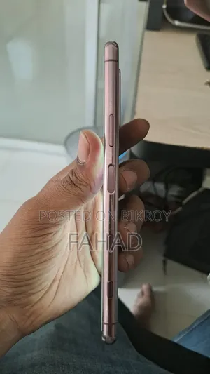 সনি এক্সপেরিয়া ৫ ২য় প্রজন্ম ১২৮ জিবি গোলাপি