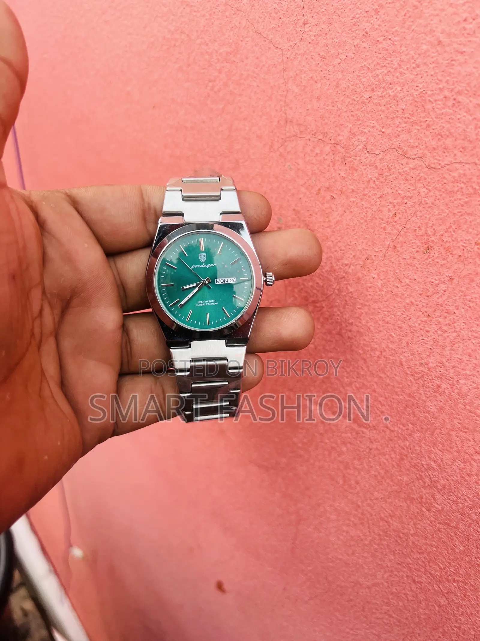 💚 Elegant Green Dial Watch – Classy & Trendy