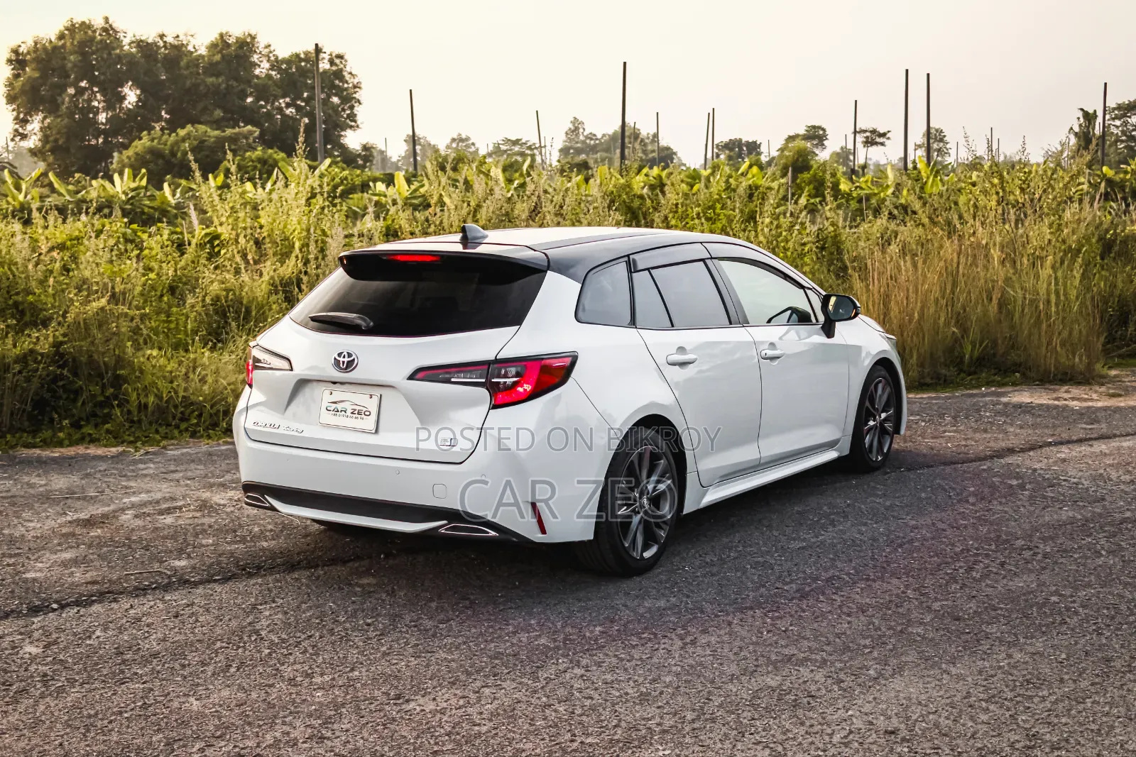 Toyota Corolla Touring WxB 2021 White