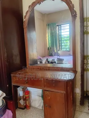 ড্রেসিং টেবিল বিক্রি হবে