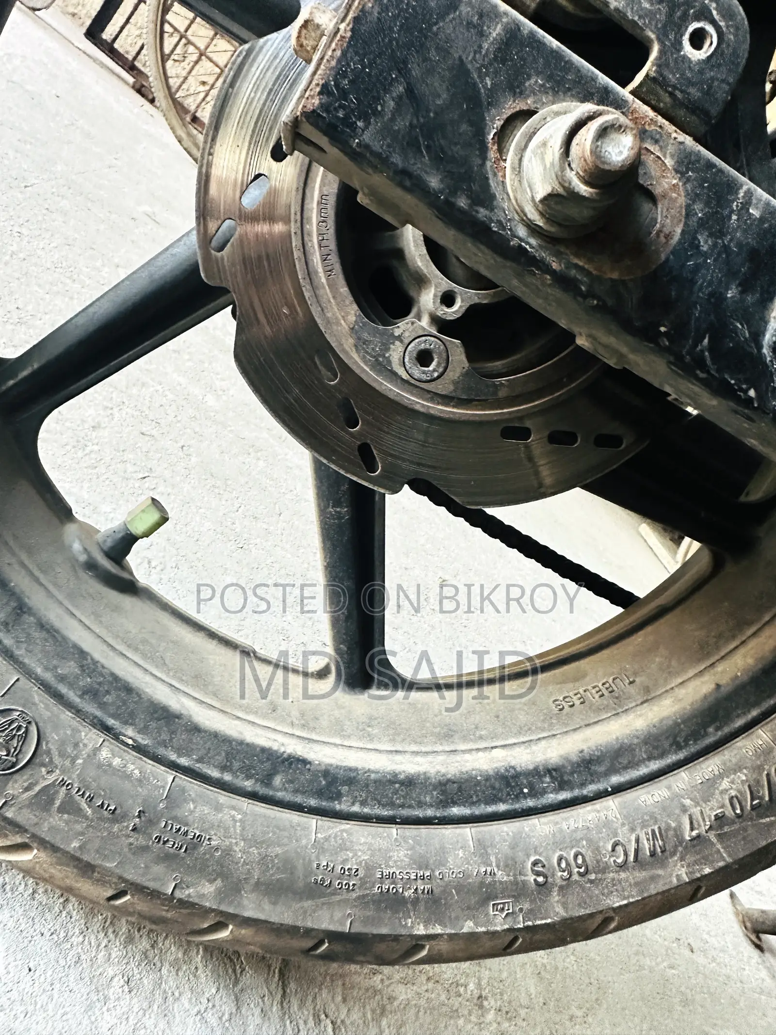 টিভিএস আপাচি আরটিআর ১৬০ ৪ভি ২০২৩ ব্ল্যাক