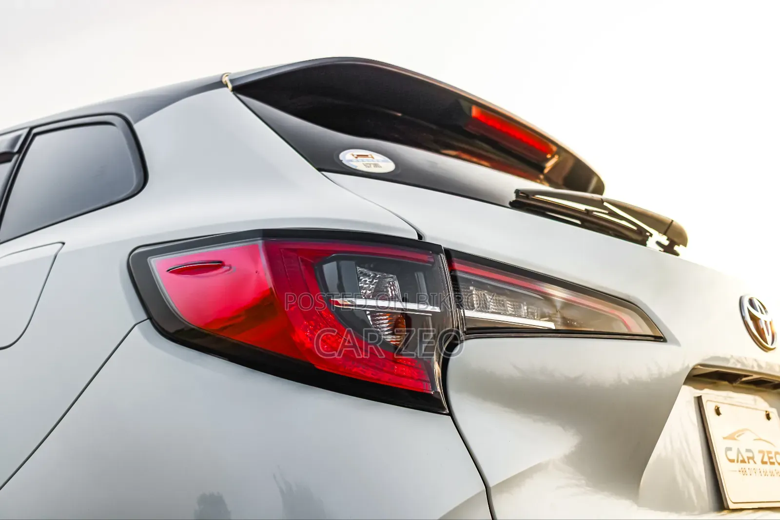 Toyota Corolla Touring WxB 2021 White
