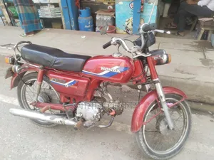 Honda 1993 Red