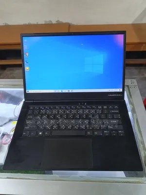 Laptop 8GB Intel Core i3 SSHD+SSD 500GB