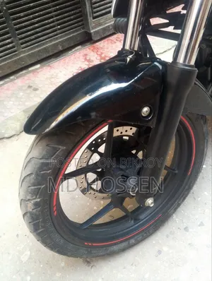 সুজুকি জিক্সার ২০২৩ কমলা