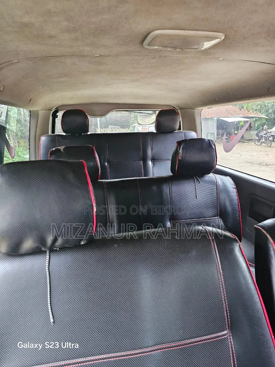 টয়োটা হায়েস ২০০৬ কালো