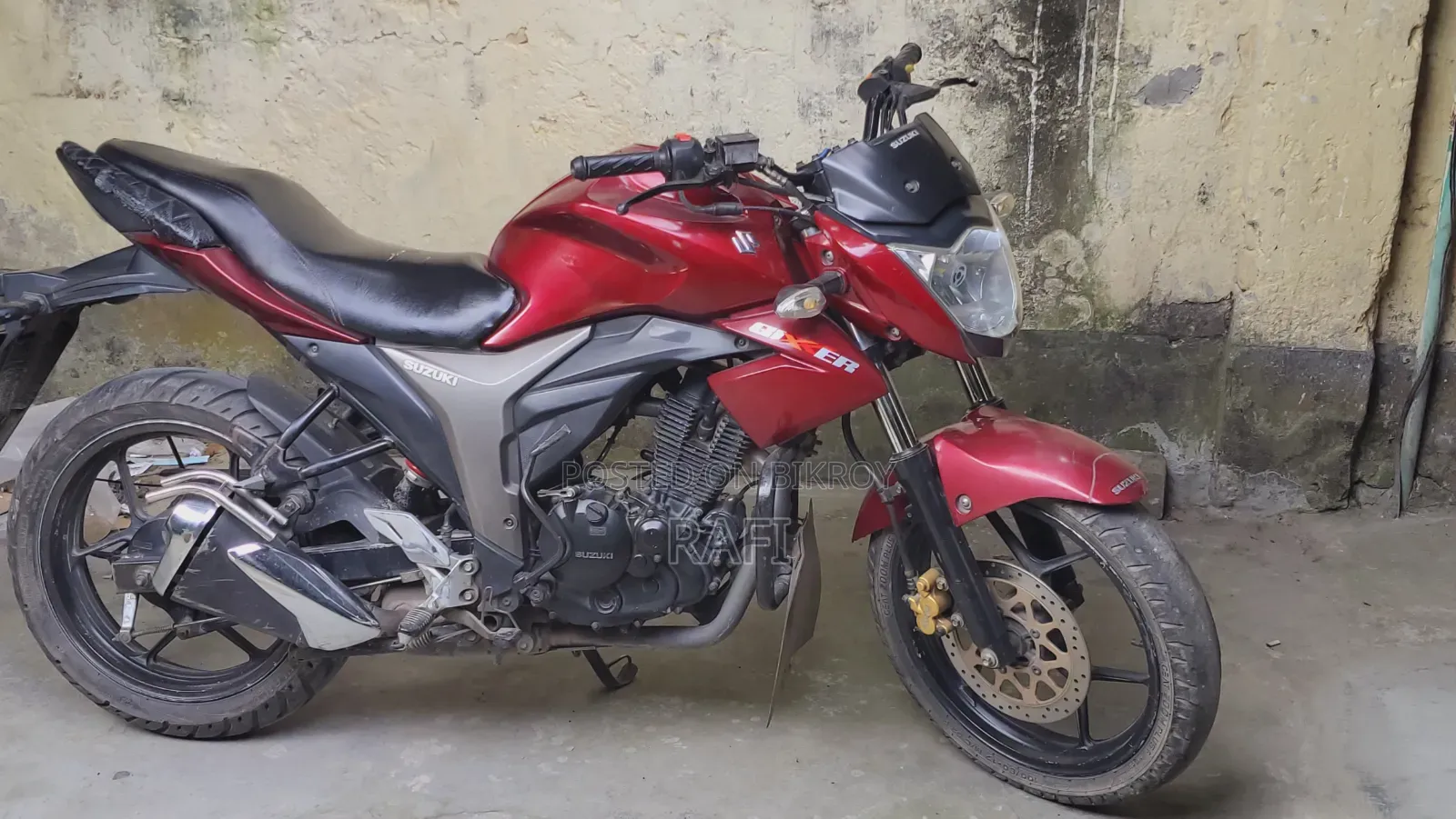 সুজুকি জিক্সার ২০১৯ লাল