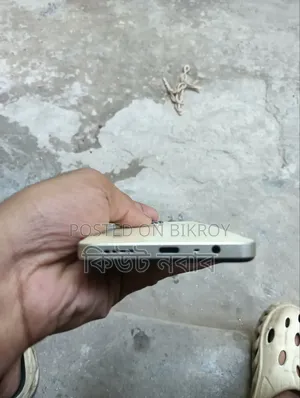 রিয়েলমি সি৬১ ১২৮ জিবি হোয়াইট