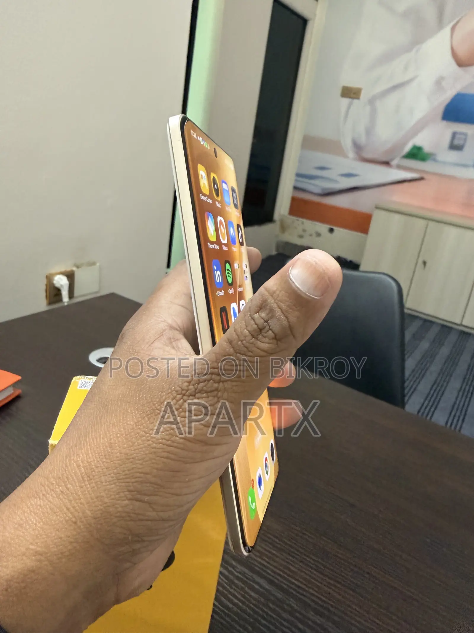 New Realme 256 GB White