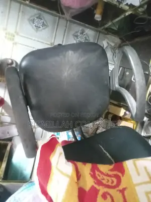 দোকানের আসবাবপত্র বিক্রি হবে