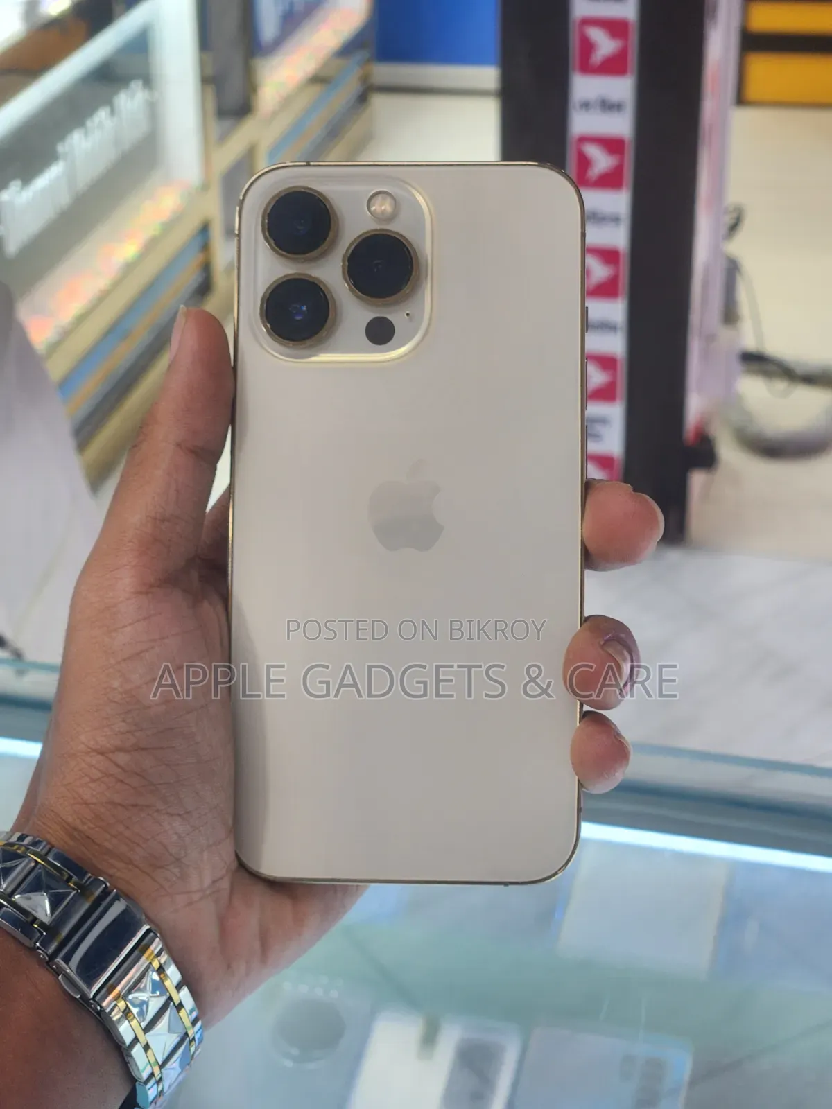 অ্যাপল আইফোন ১৩ প্রো ২৫৬ জিবি গোল্ড