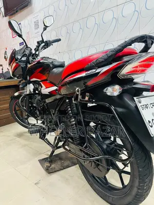 বাজাজ ডিসকভার ১২৫ ২০২৩ কালো