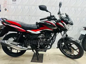 বাজাজ ডিসকভার ১২৫ ২০২৩ কালো